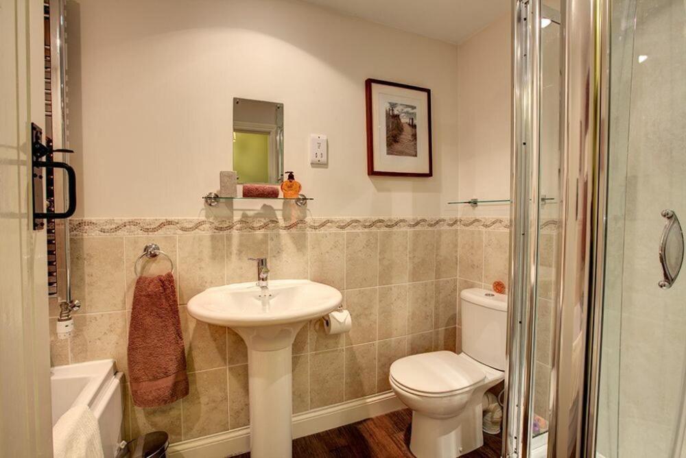 אלנמות' Plumtree Cottage מראה חיצוני תמונה